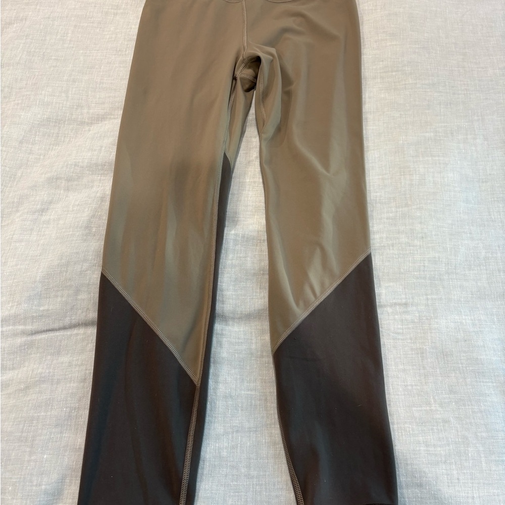 Vuori women’s all feels leggings - never worn